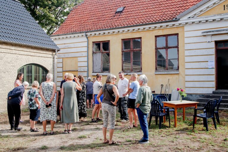 Et møde mellem generationer på Bovense gamle skole